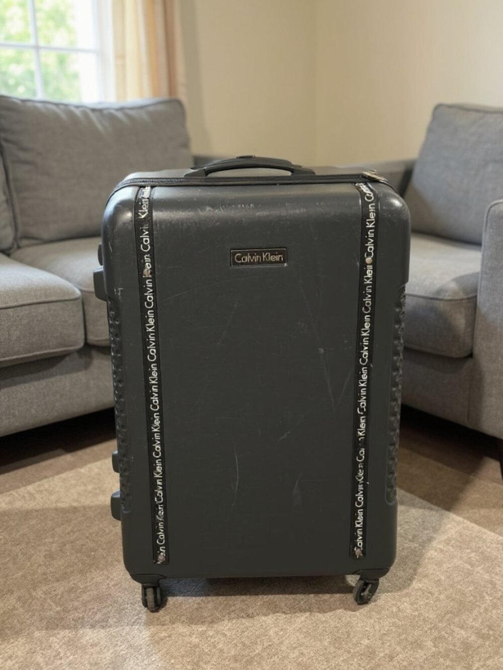 Calvin Klein Large Hardshell Spinner Checked Suitcase